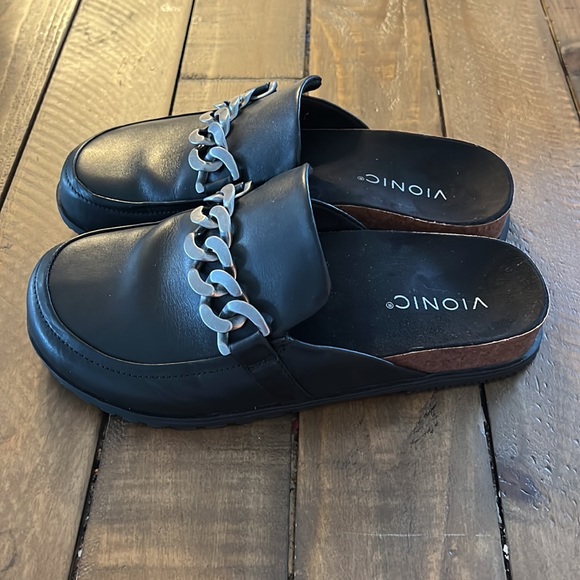 Vionic comfort brand black mules- worn once! Super stylish! - Picture 5 of 11